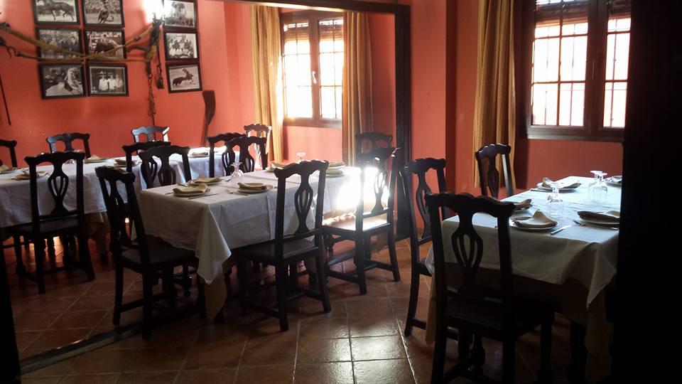 Hostal Pechi Huévar Zewnętrze zdjęcie